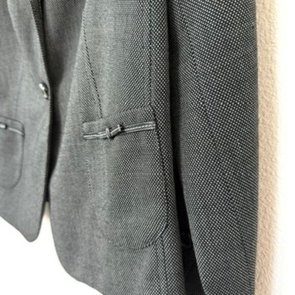 Conrad C Woman Blazer Gray Stretch Career Jacket Size 14 Made in Canada - Picture 4 of 6